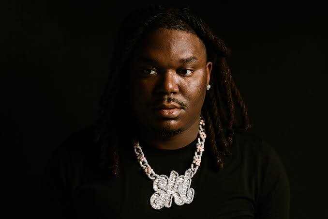 Rapper LUCKI posing